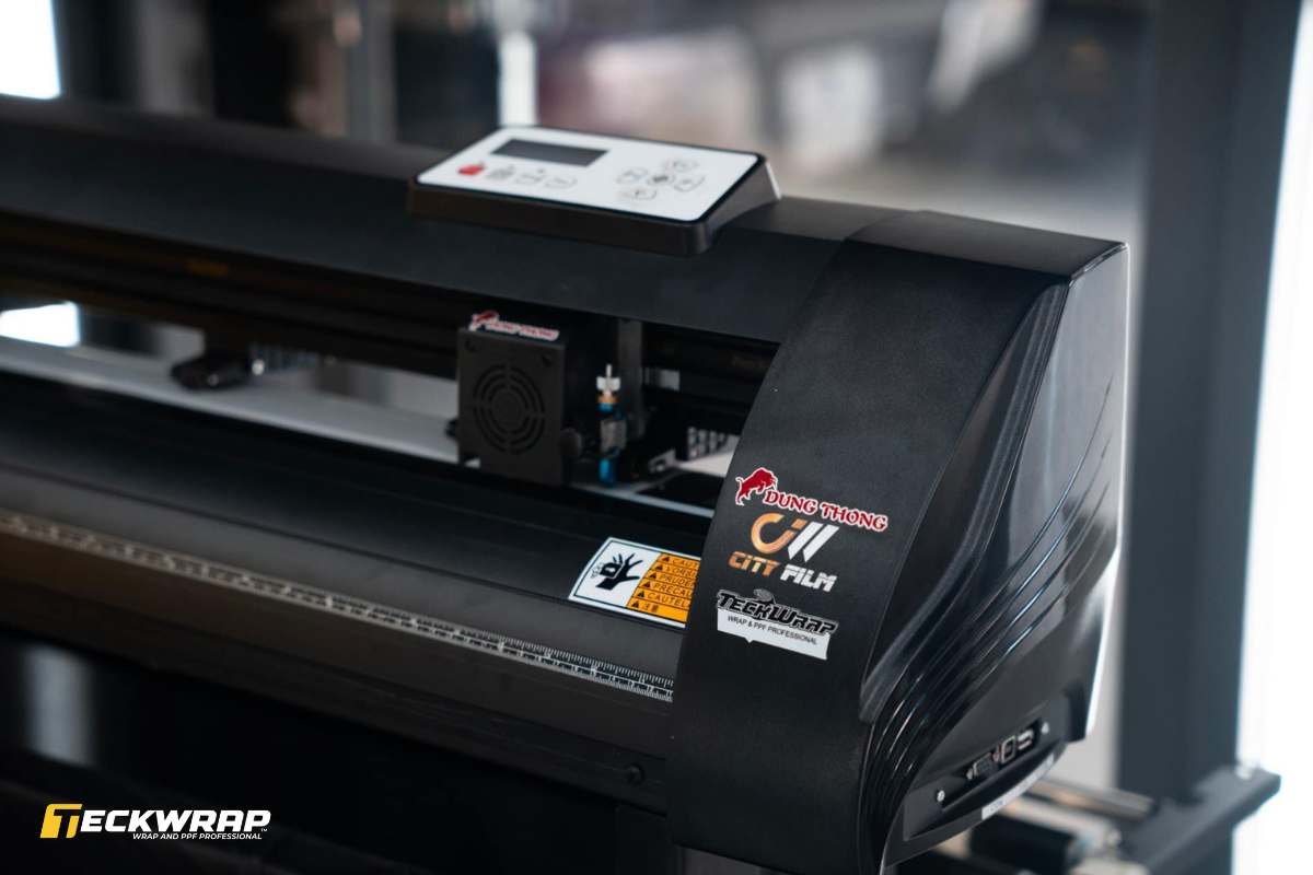 Trang thiết bị hiện đại cho ra những đường cắt decal chính xác nhất